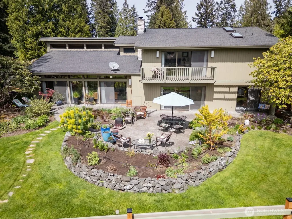 121 Fairway Place Sequim WA 98382