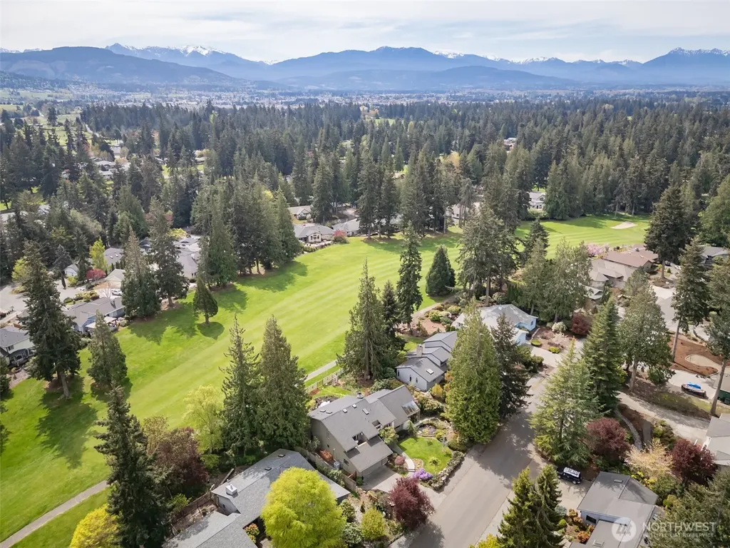 121 Fairway Place Sequim WA 98382