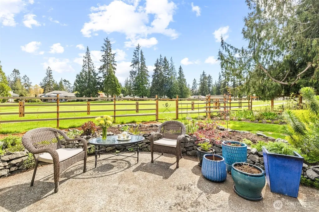 121 Fairway Place Sequim WA 98382