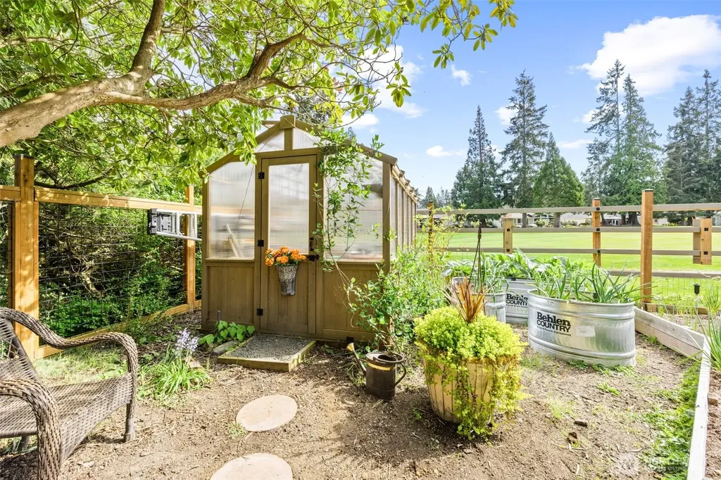 121 Fairway Place Sequim WA 98382