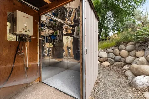 30 Whitewater Drive Pateros WA 98846
