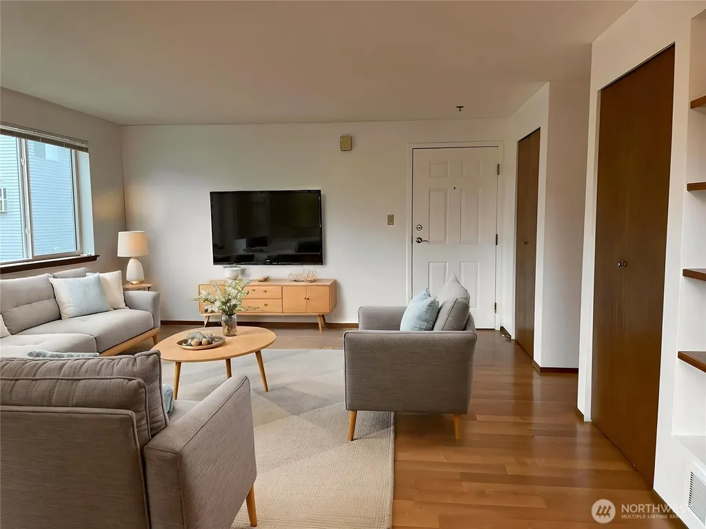 731 N 94th Street Seattle WA 98103