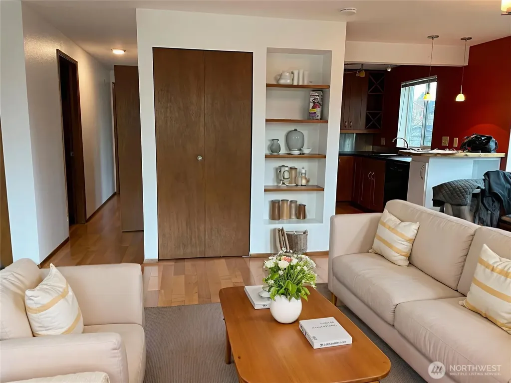 731 N 94th Street Seattle WA 98103