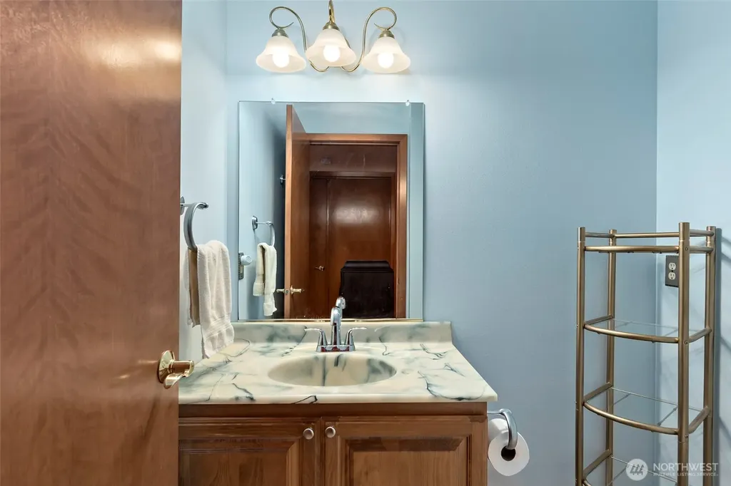 2345 W Beach Road Oak Harbor WA 98277