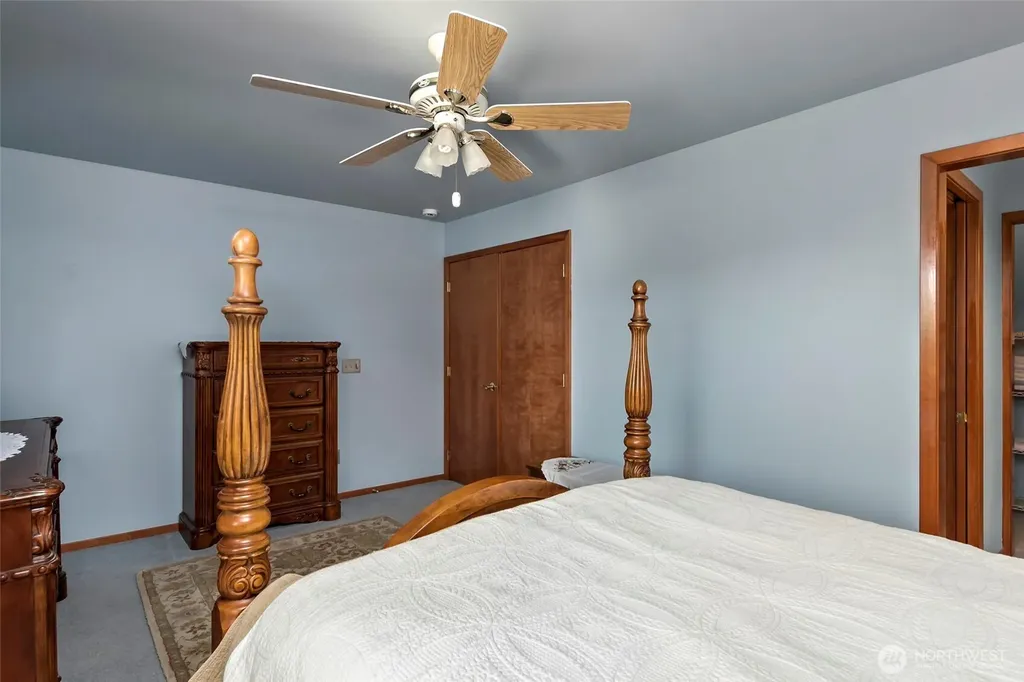 2345 W Beach Road Oak Harbor WA 98277
