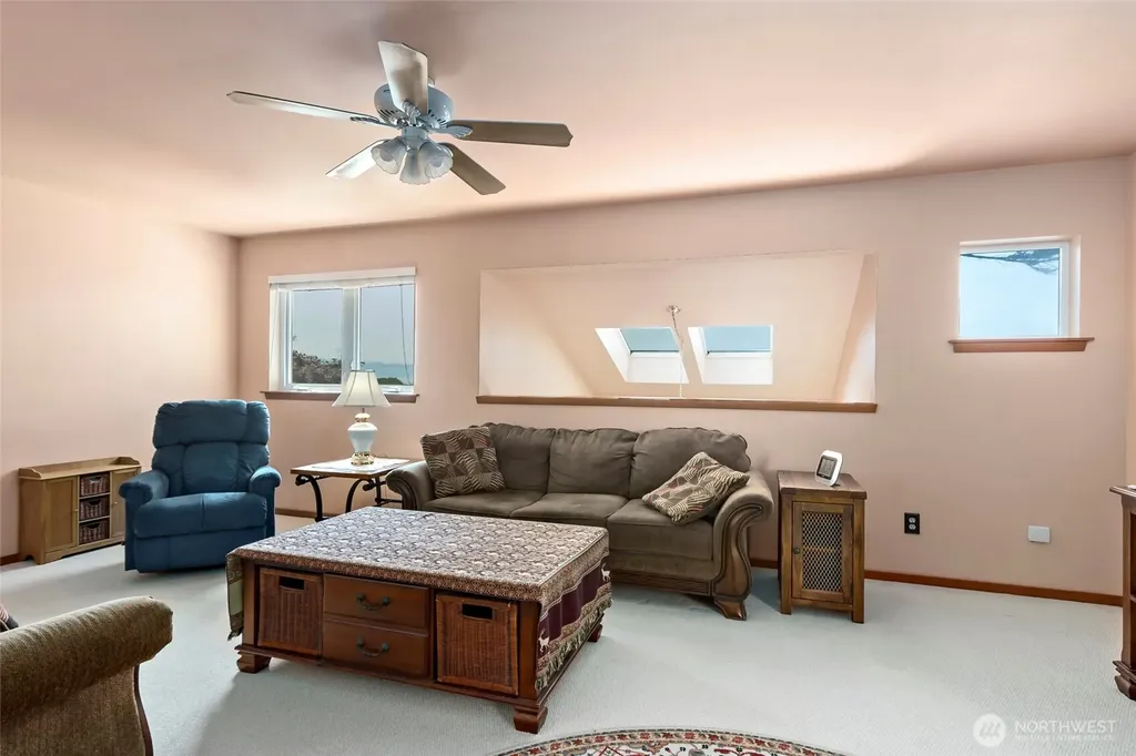 2345 W Beach Road Oak Harbor WA 98277