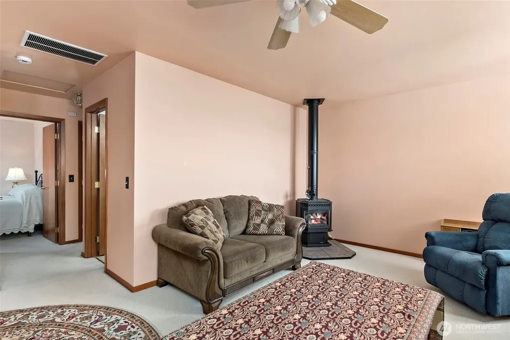 2345 W Beach Road Oak Harbor WA 98277