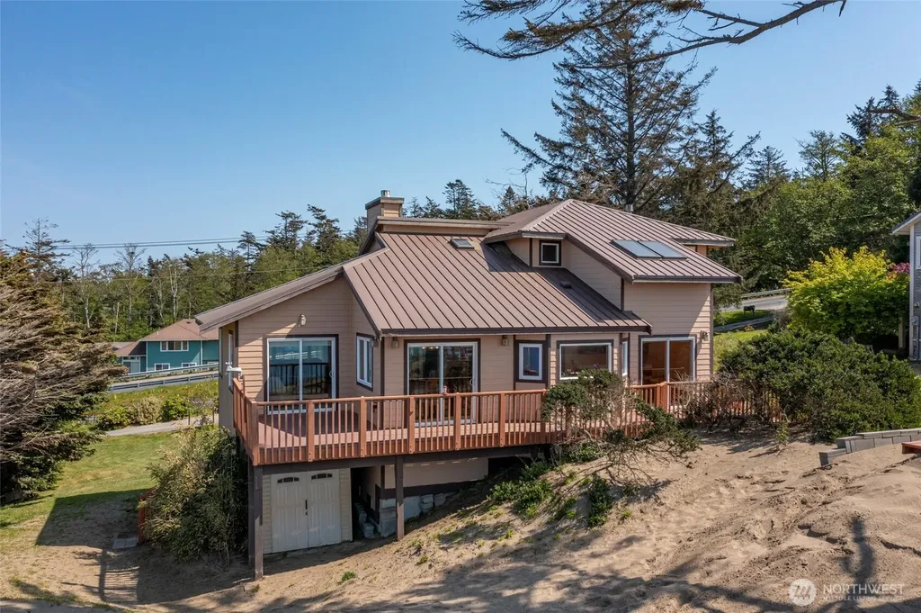 2345 W Beach Road Oak Harbor WA 98277