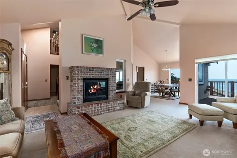 2345 W Beach Road Oak Harbor WA 98277