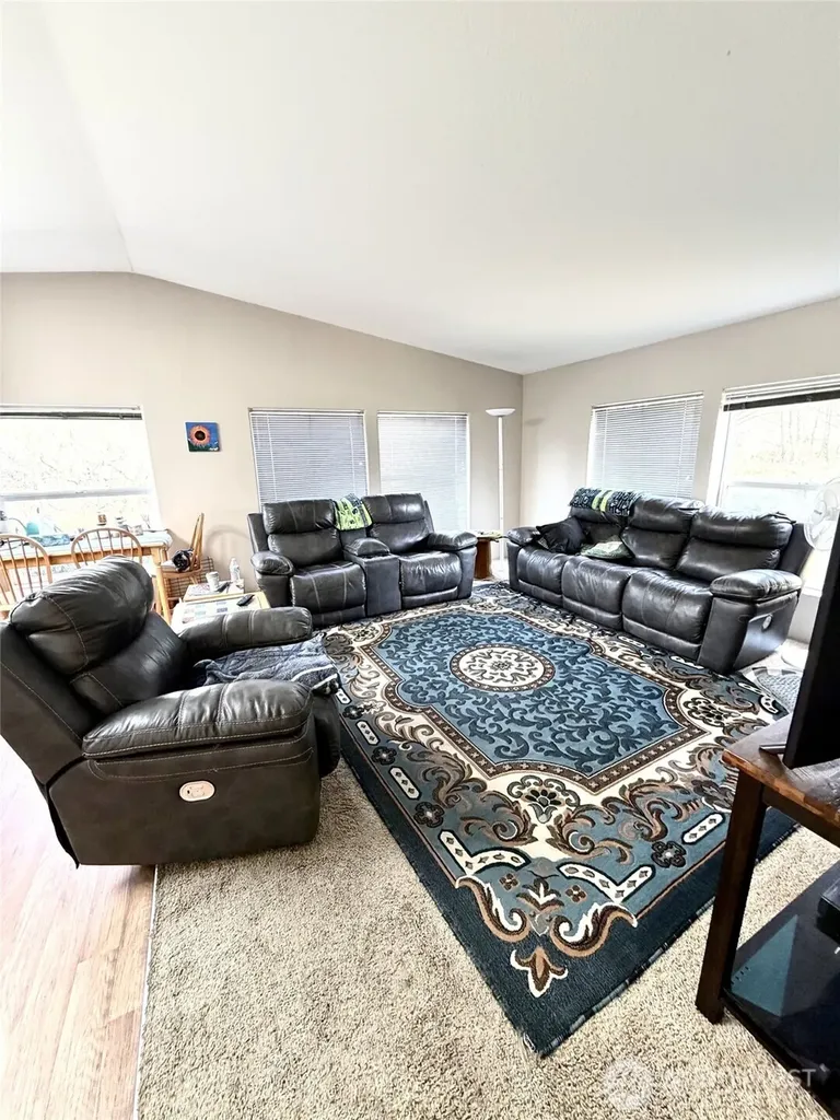 305 Godsey Lane Long Beach WA 98631