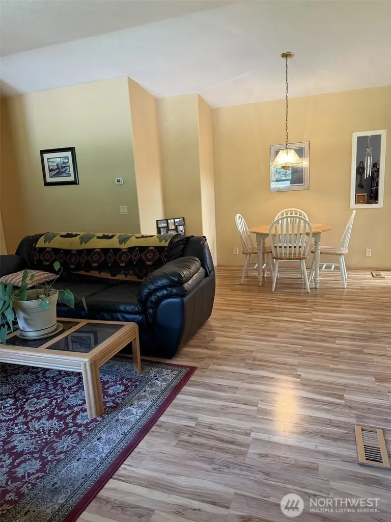 305 Godsey Lane Long Beach WA 98631