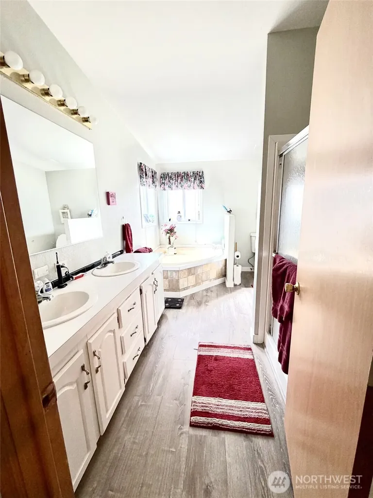 305 Godsey Lane Long Beach WA 98631