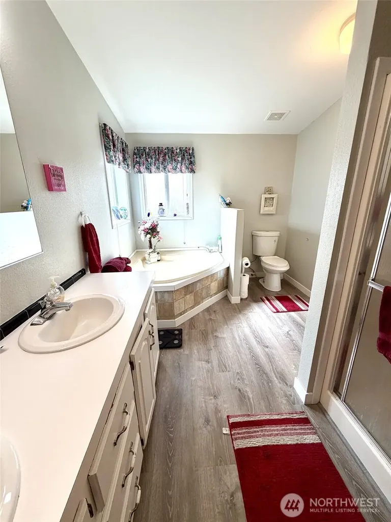 305 Godsey Lane Long Beach WA 98631