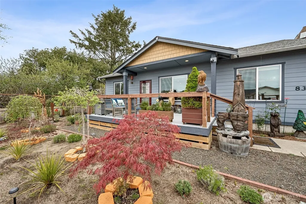 830 Wawona Avenue SW Ocean Shores WA 98569