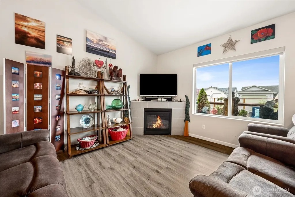 830 Wawona Avenue SW Ocean Shores WA 98569