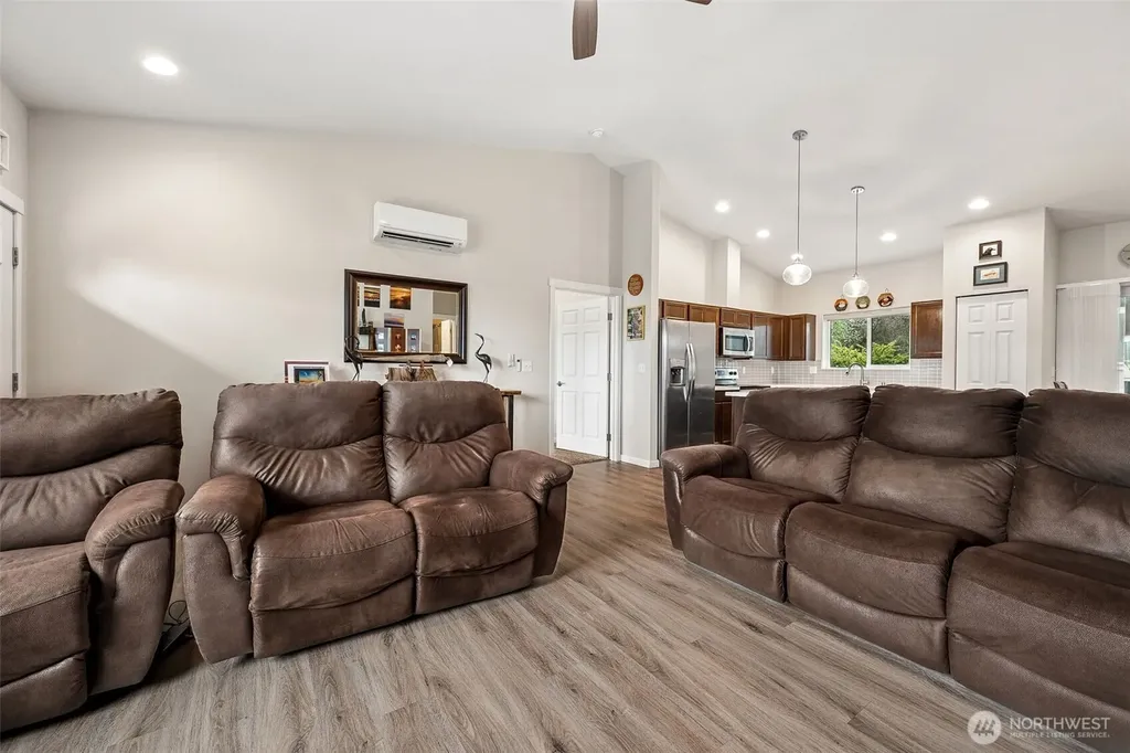 830 Wawona Avenue SW Ocean Shores WA 98569