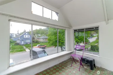 1437 E 30th Street Tacoma WA 98404