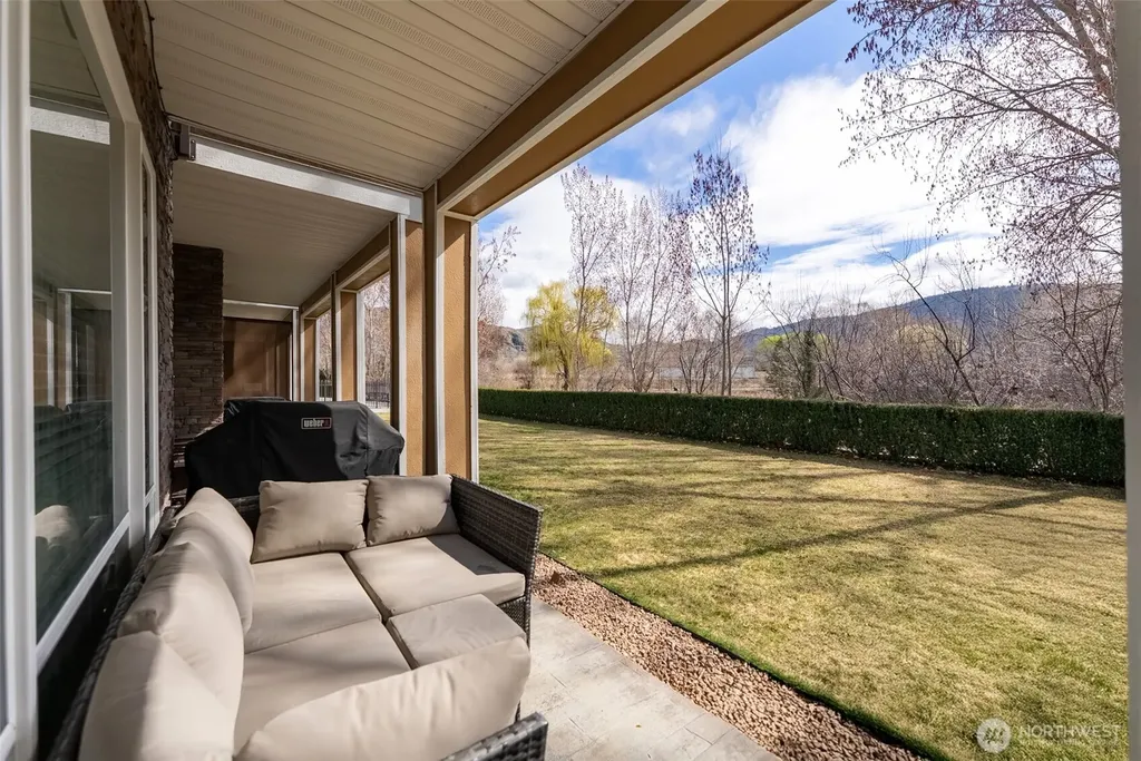 24 Sandalia Court Oroville WA 98844
