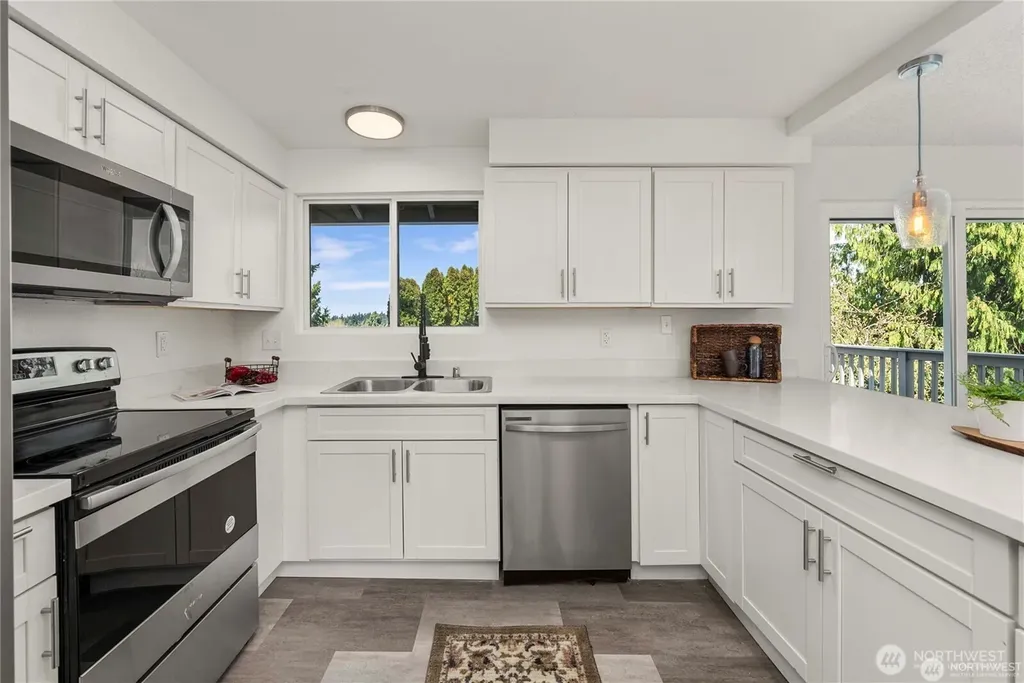 5033 37th Street NE Tacoma WA 98422