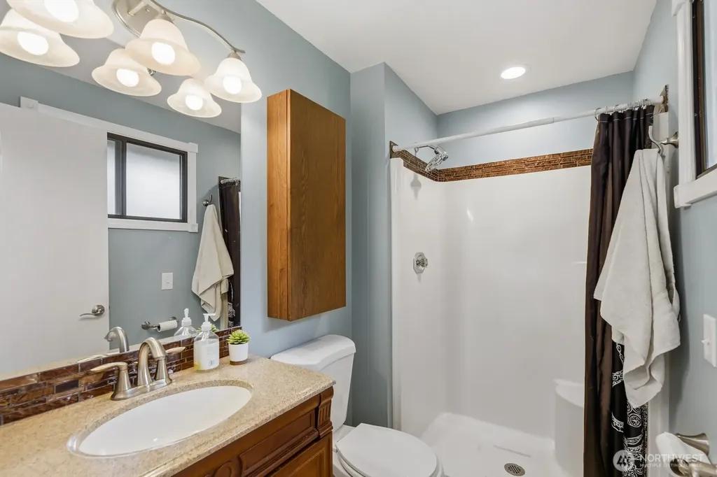 13717 46th Avenue W Edmonds WA 98026