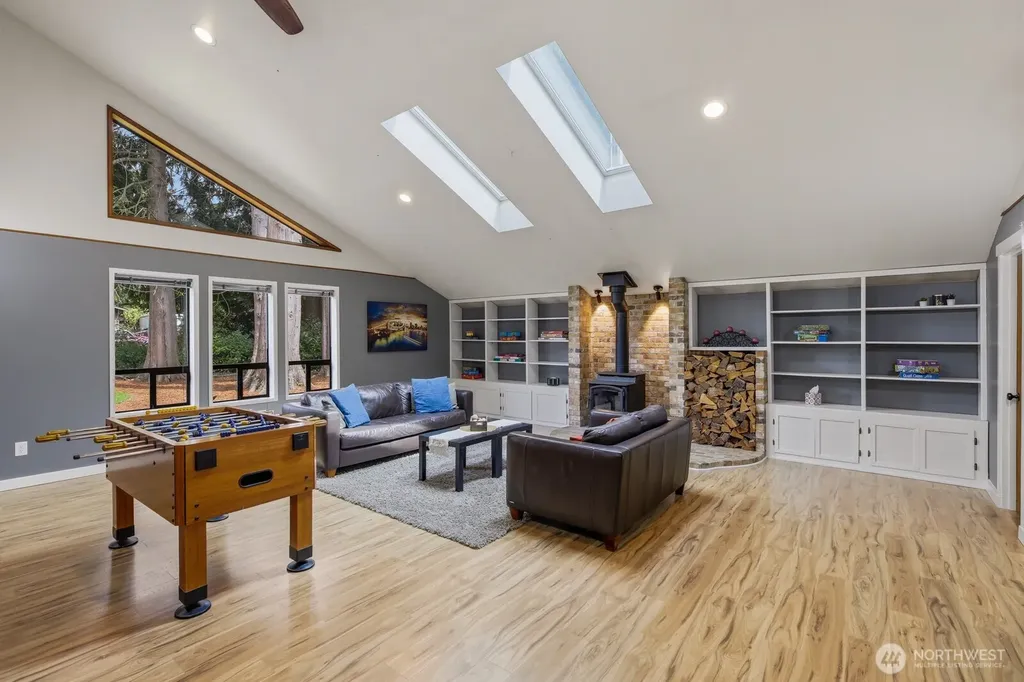 13717 46th Avenue W Edmonds WA 98026