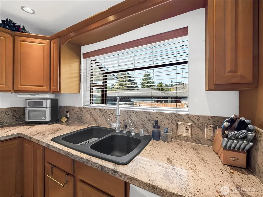 2210 63rd Street SE Everett WA 98203