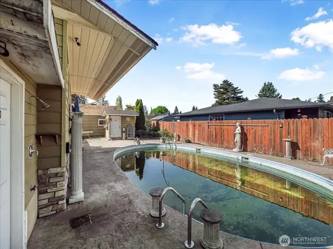 2210 63rd Street SE Everett WA 98203