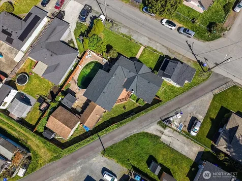 2210 63rd Street SE Everett WA 98203