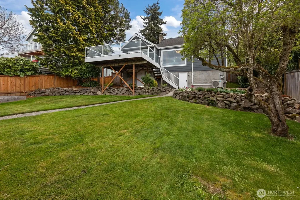 8450 E Side Drive NE Tacoma WA 98422
