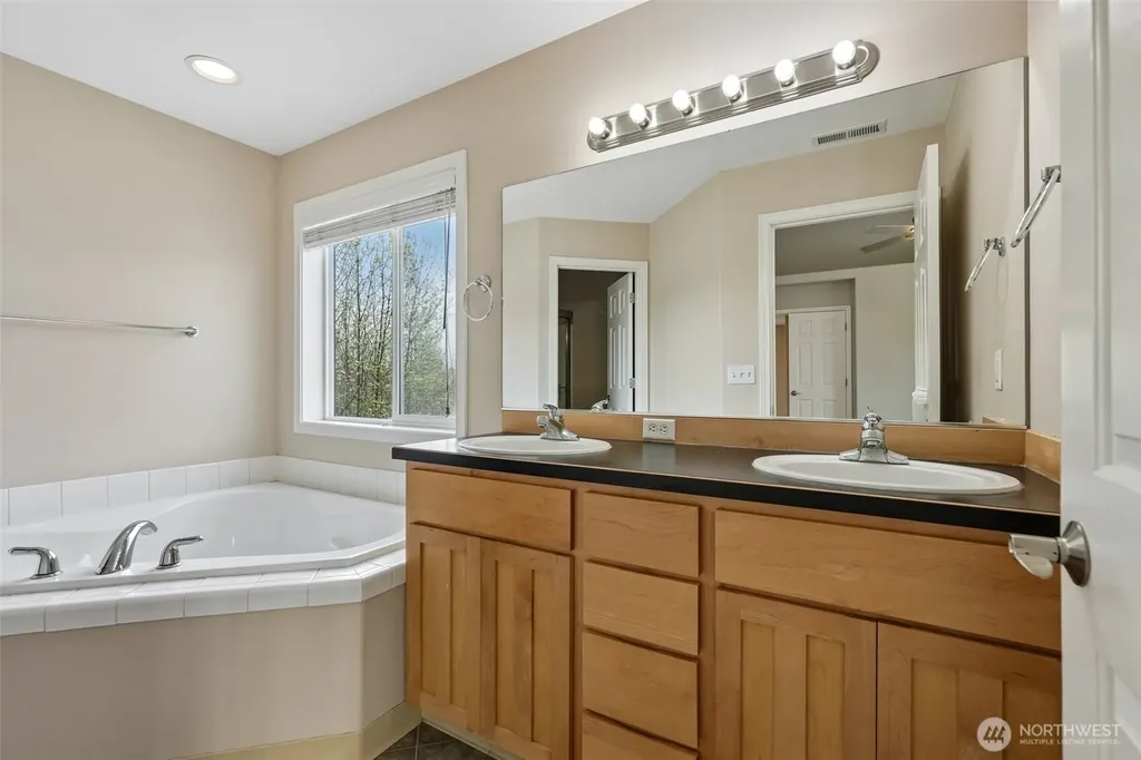 802 NW 17th Avenue Battle Ground WA 98604