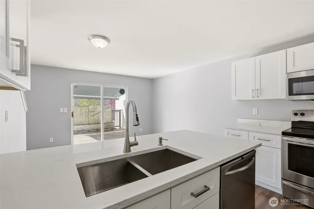 11406 22nd Street SE Lake Stevens WA 98258