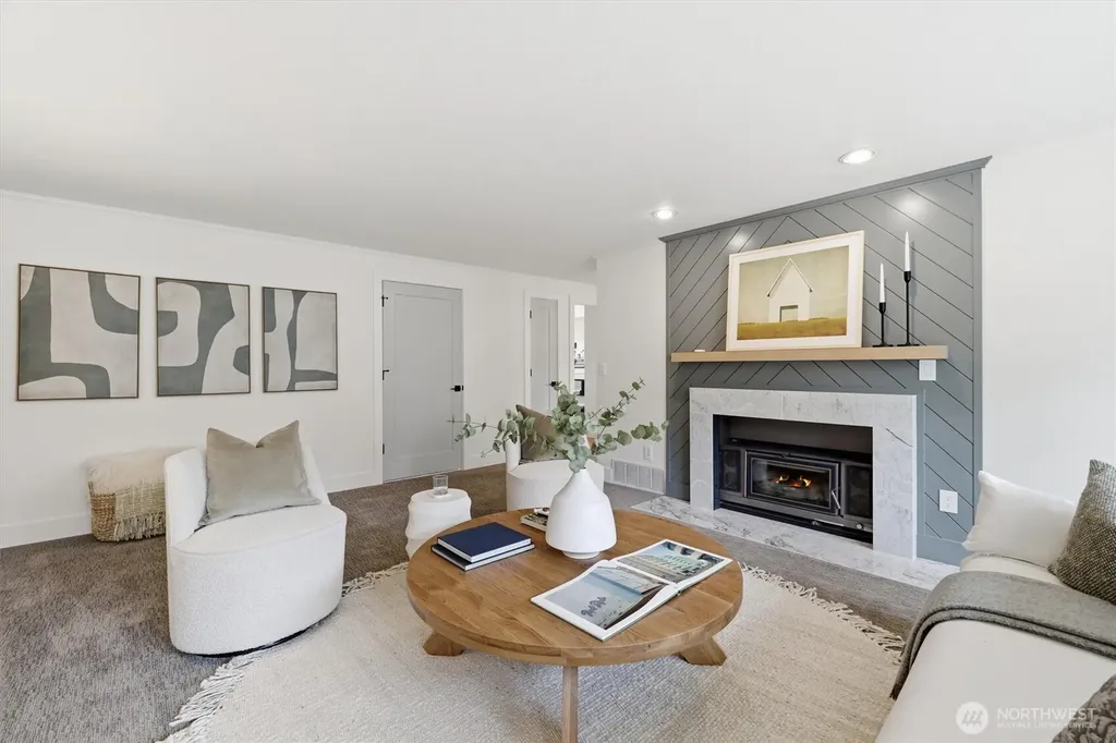 18124 Riviera Place SW Normandy Park WA 98166
