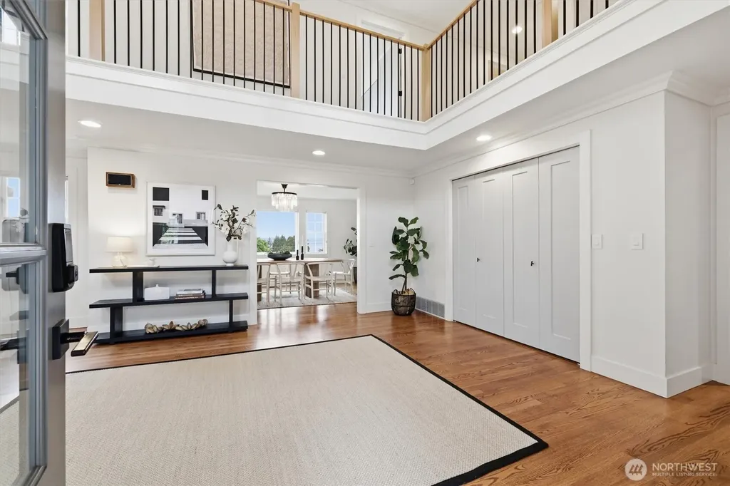 18124 Riviera Place SW Normandy Park WA 98166