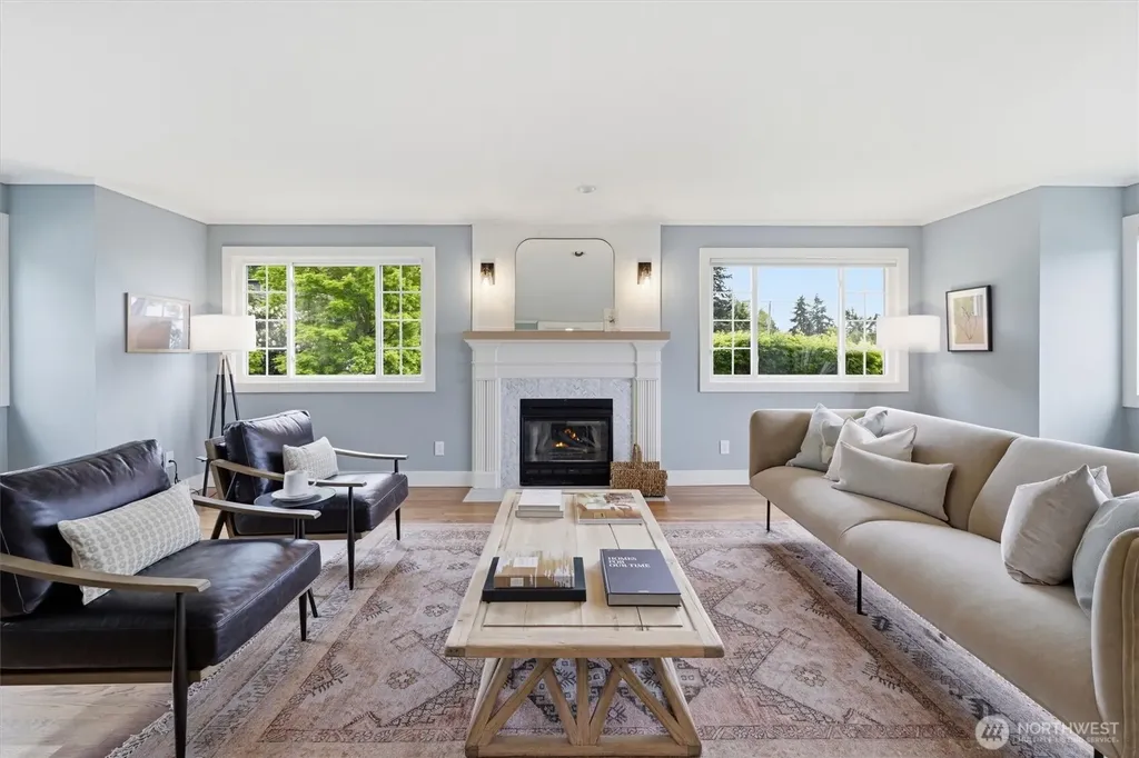 18124 Riviera Place SW Normandy Park WA 98166