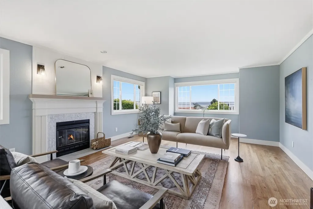 18124 Riviera Place SW Normandy Park WA 98166