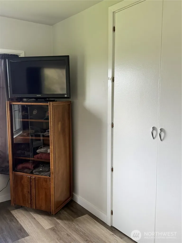 959 Barnhart Street Raymond WA 98577
