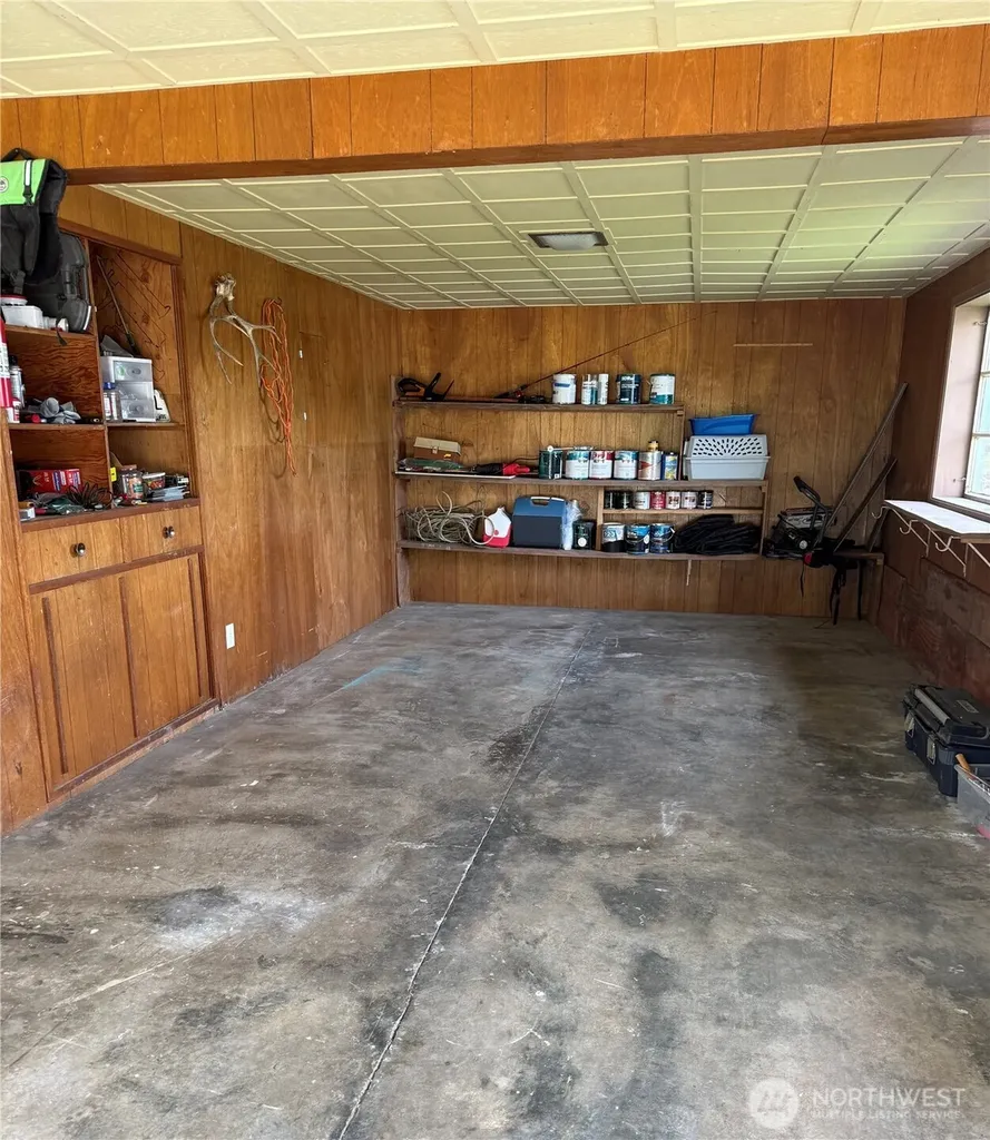 959 Barnhart Street Raymond WA 98577