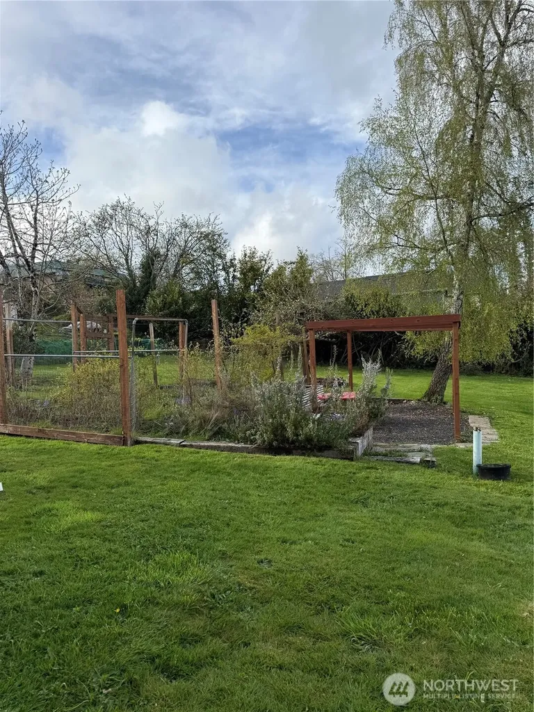 959 Barnhart Street Raymond WA 98577