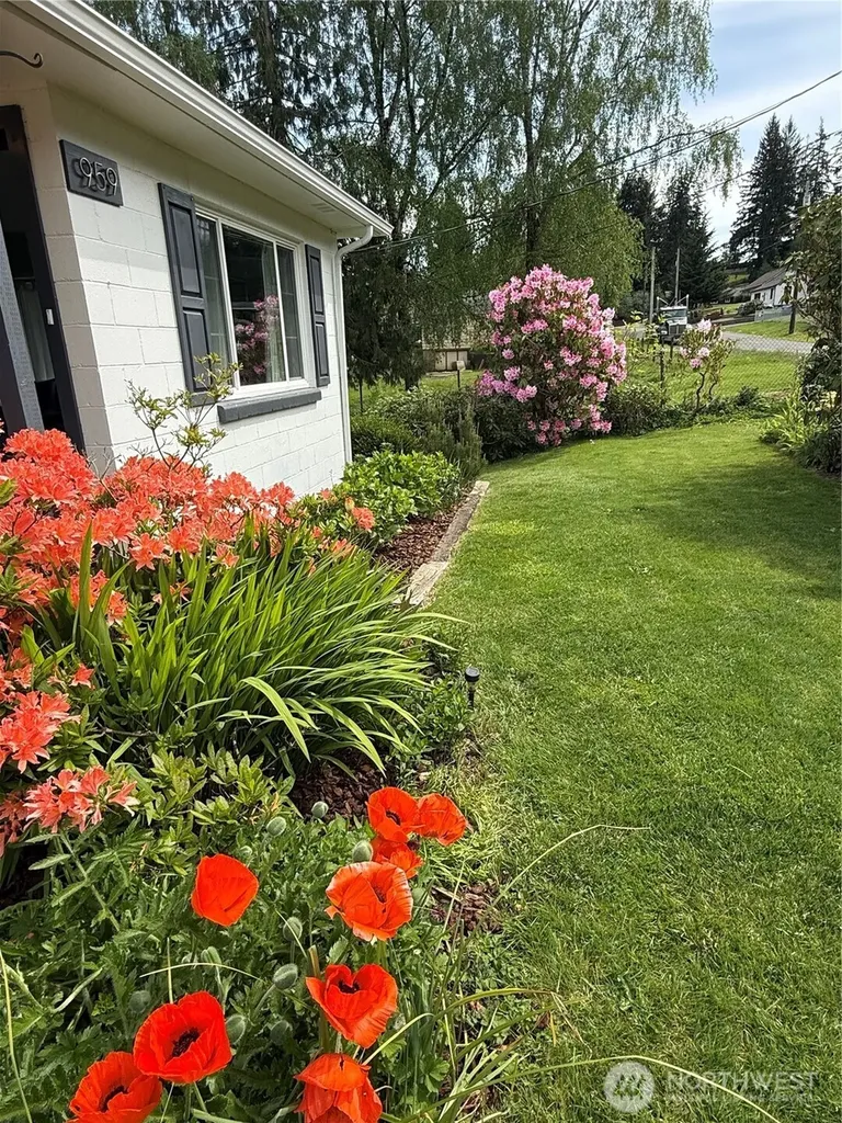 959 Barnhart Street Raymond WA 98577