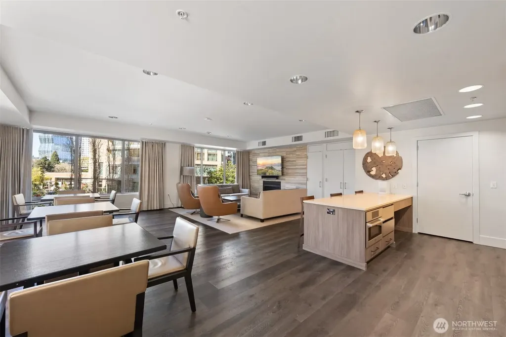 900 Lenora Street Seattle WA 98121