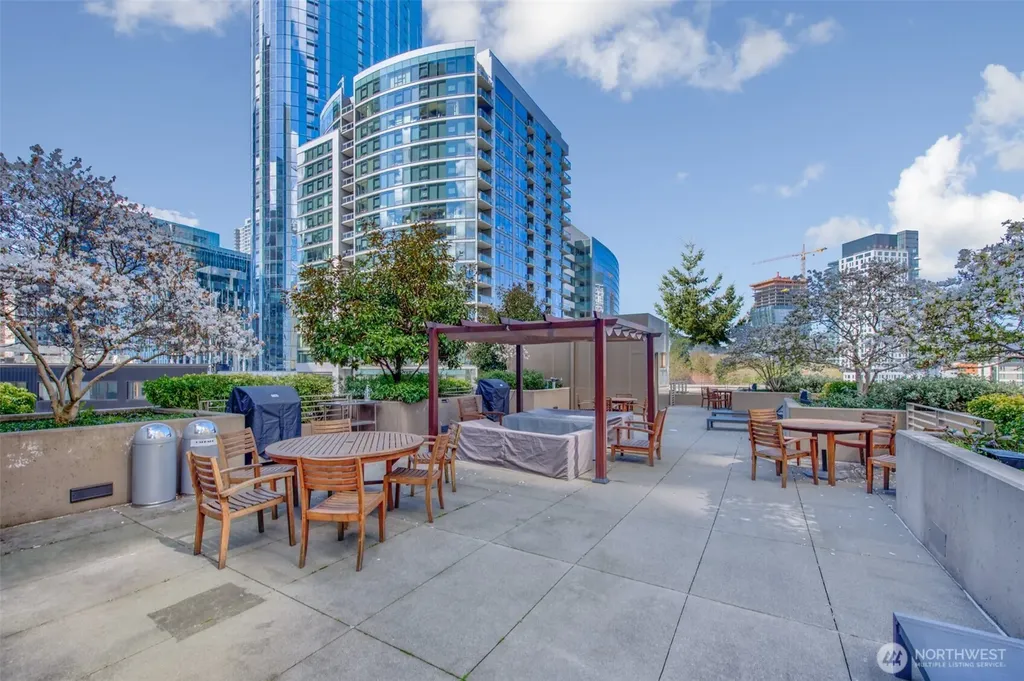 900 Lenora Street Seattle WA 98121