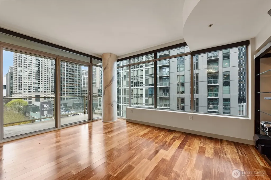 900 Lenora Street Seattle WA 98121
