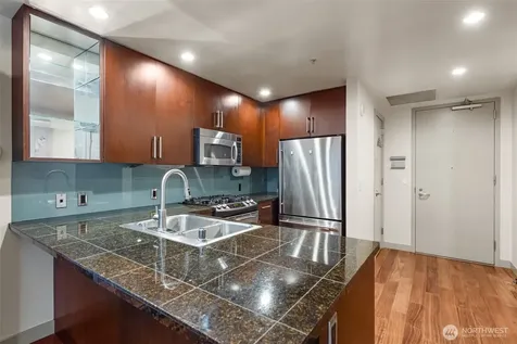 900 Lenora Street Seattle WA 98121