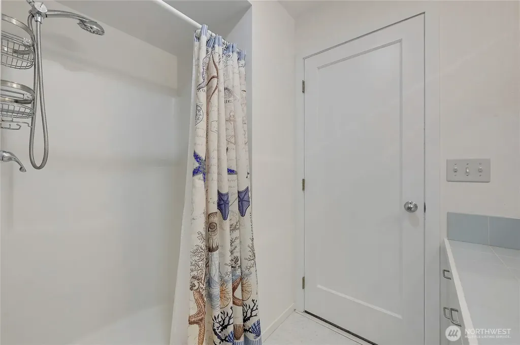 30 Adventurer Lane Port Ludlow WA 98365