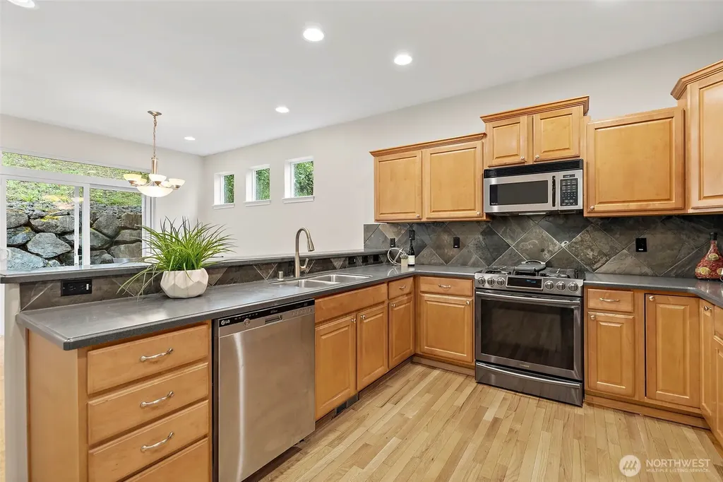 24931 234th Place SE Maple Valley WA 98038