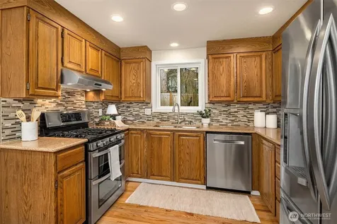 4222 205th Place NE Sammamish WA 98074
