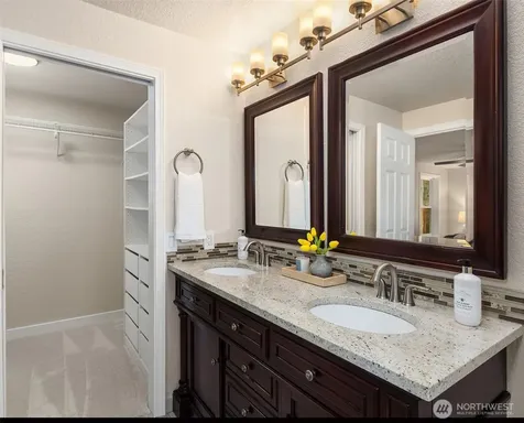 4222 205th Place NE Sammamish WA 98074