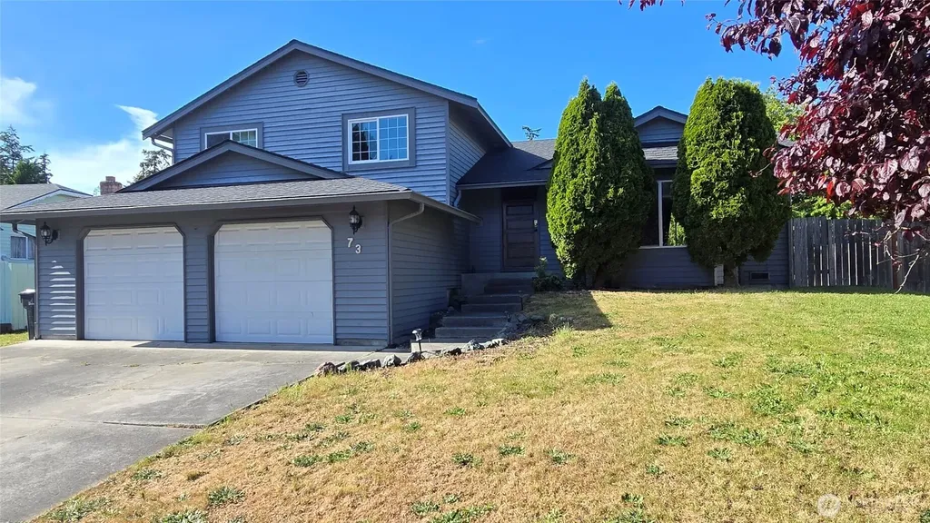 73 NW Roeder Drive Oak Harbor WA 98277