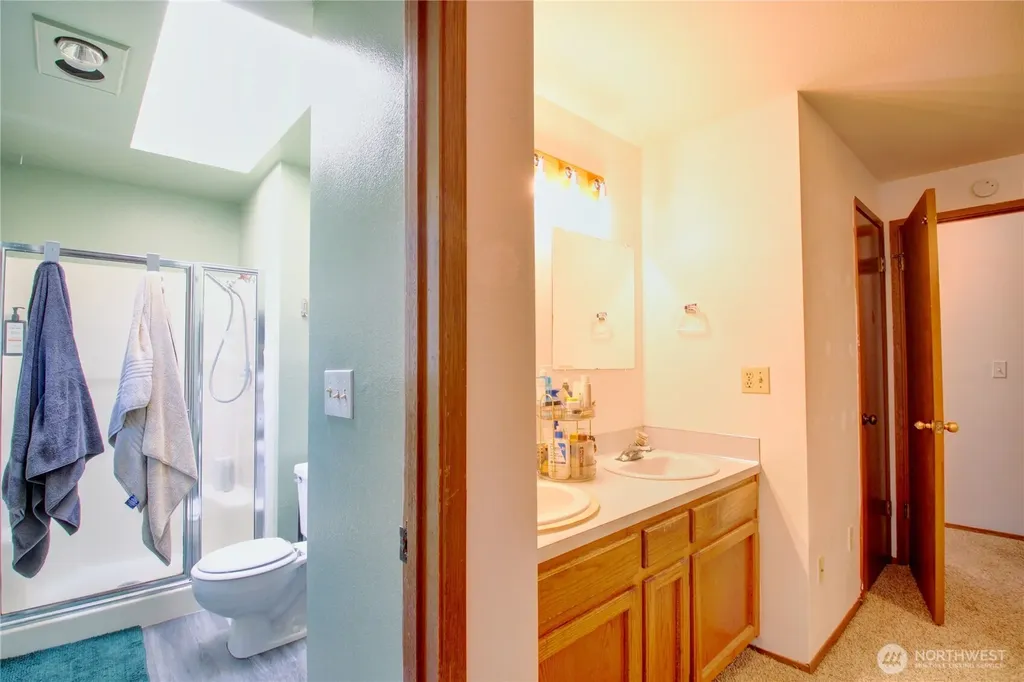 73 NW Roeder Drive Oak Harbor WA 98277