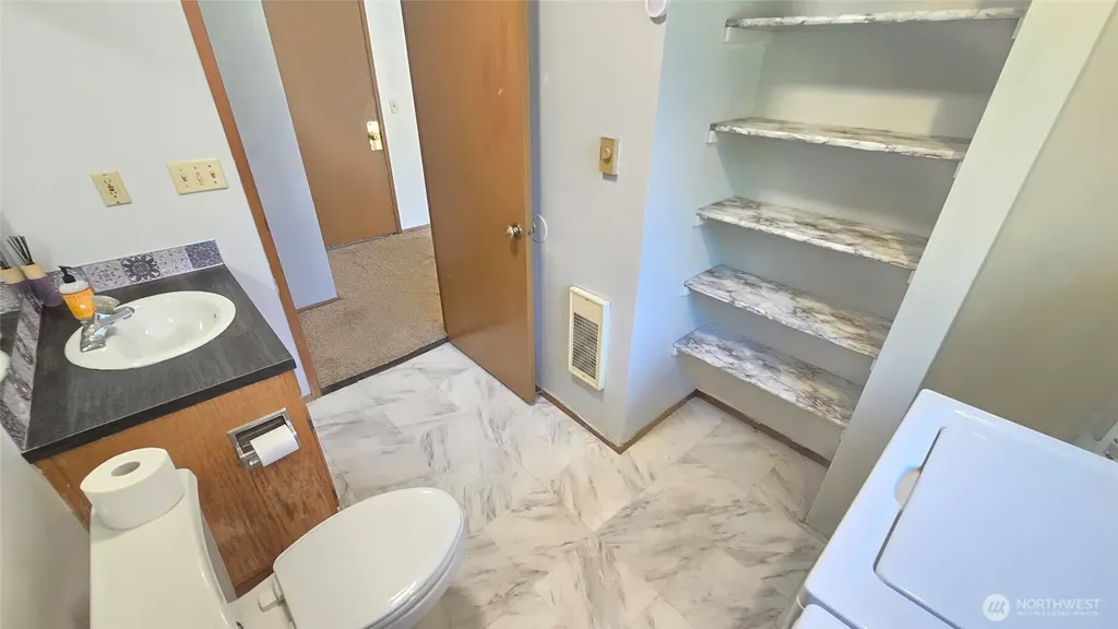 73 NW Roeder Drive Oak Harbor WA 98277